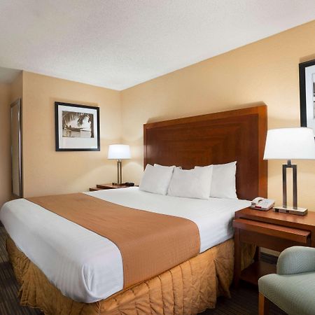 Days Inn By Wyndham Jacksonville Airport Bagian luar foto