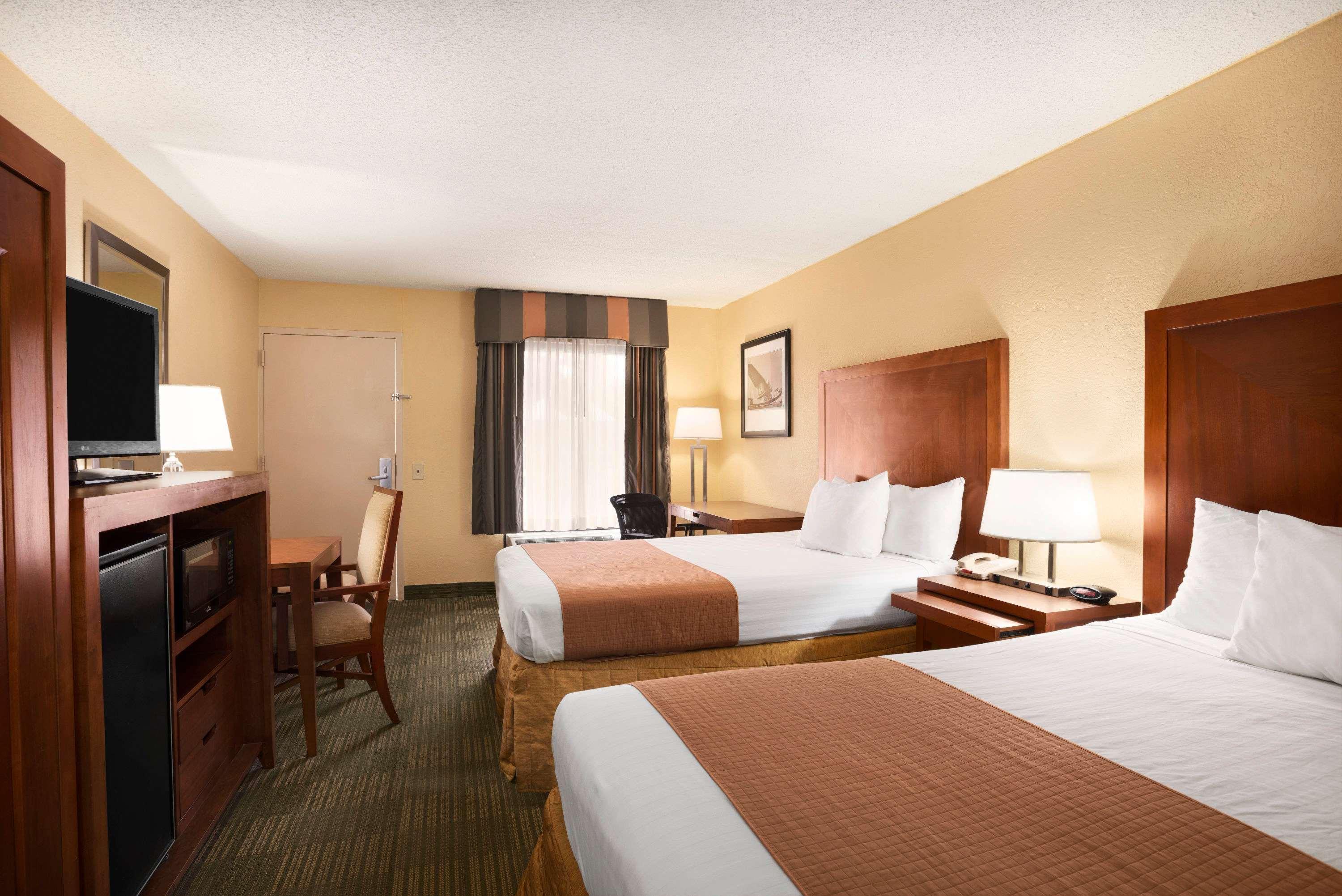 Days Inn By Wyndham Jacksonville Airport Bagian luar foto