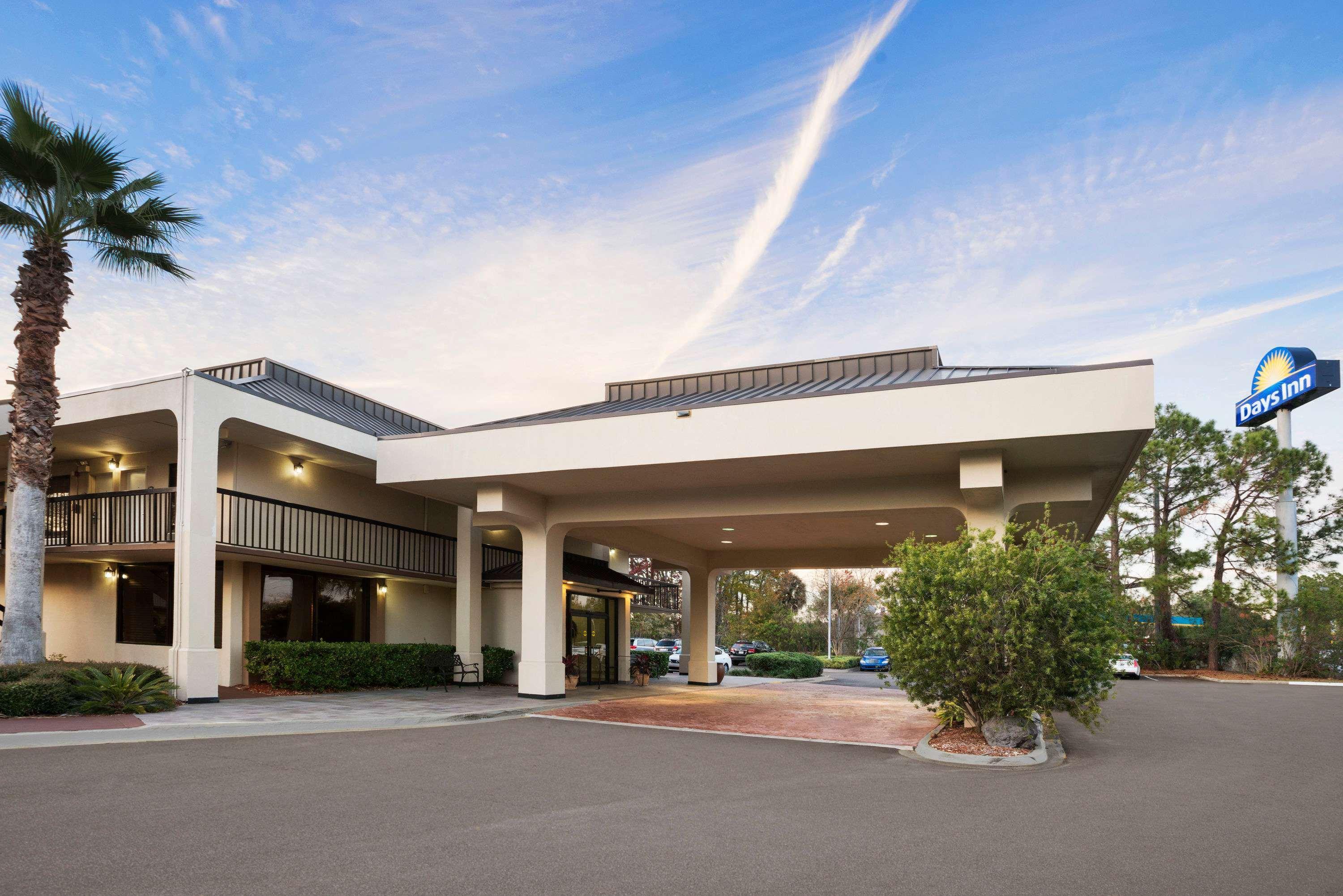 Days Inn By Wyndham Jacksonville Airport Bagian luar foto