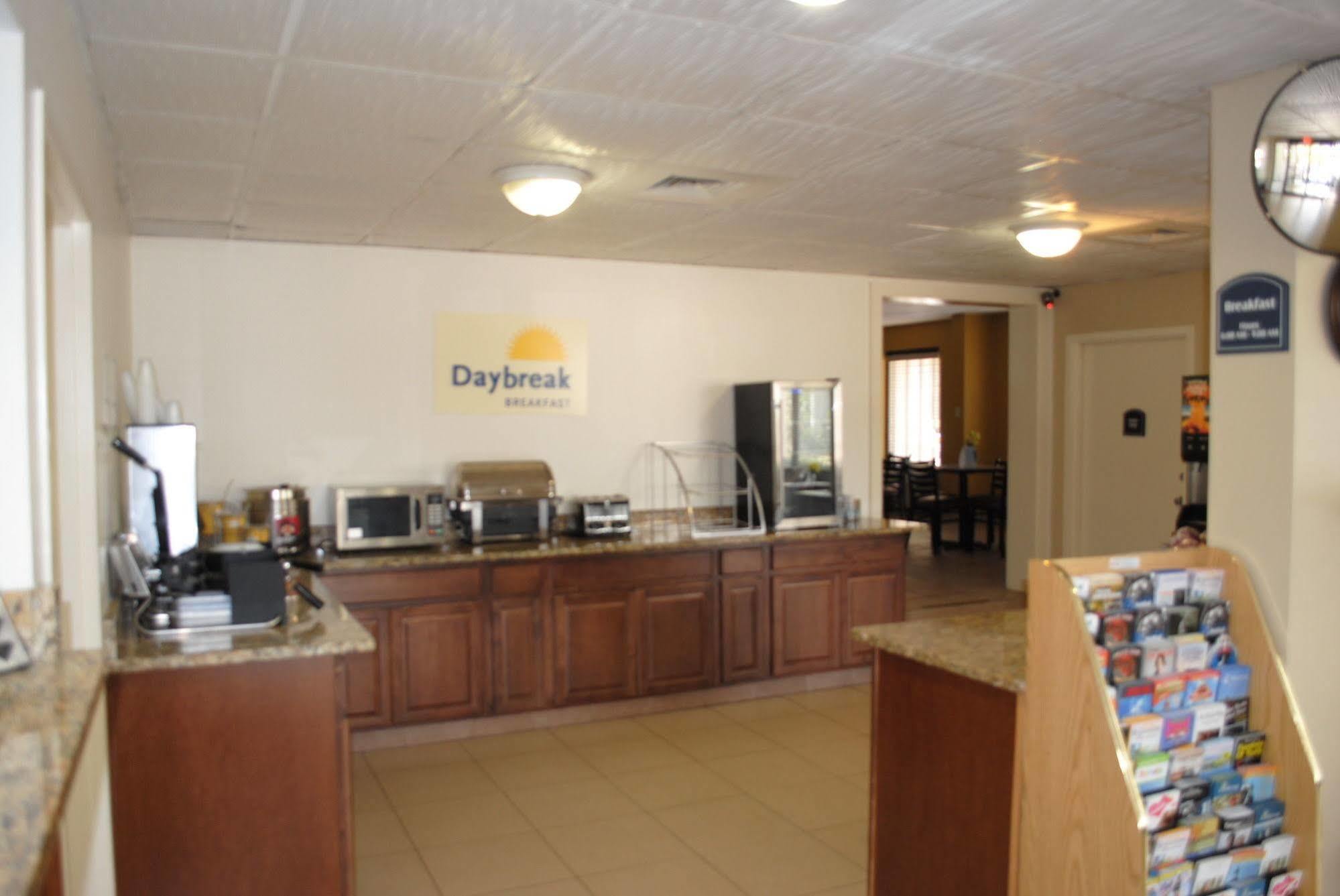 Days Inn By Wyndham Jacksonville Airport Bagian luar foto
