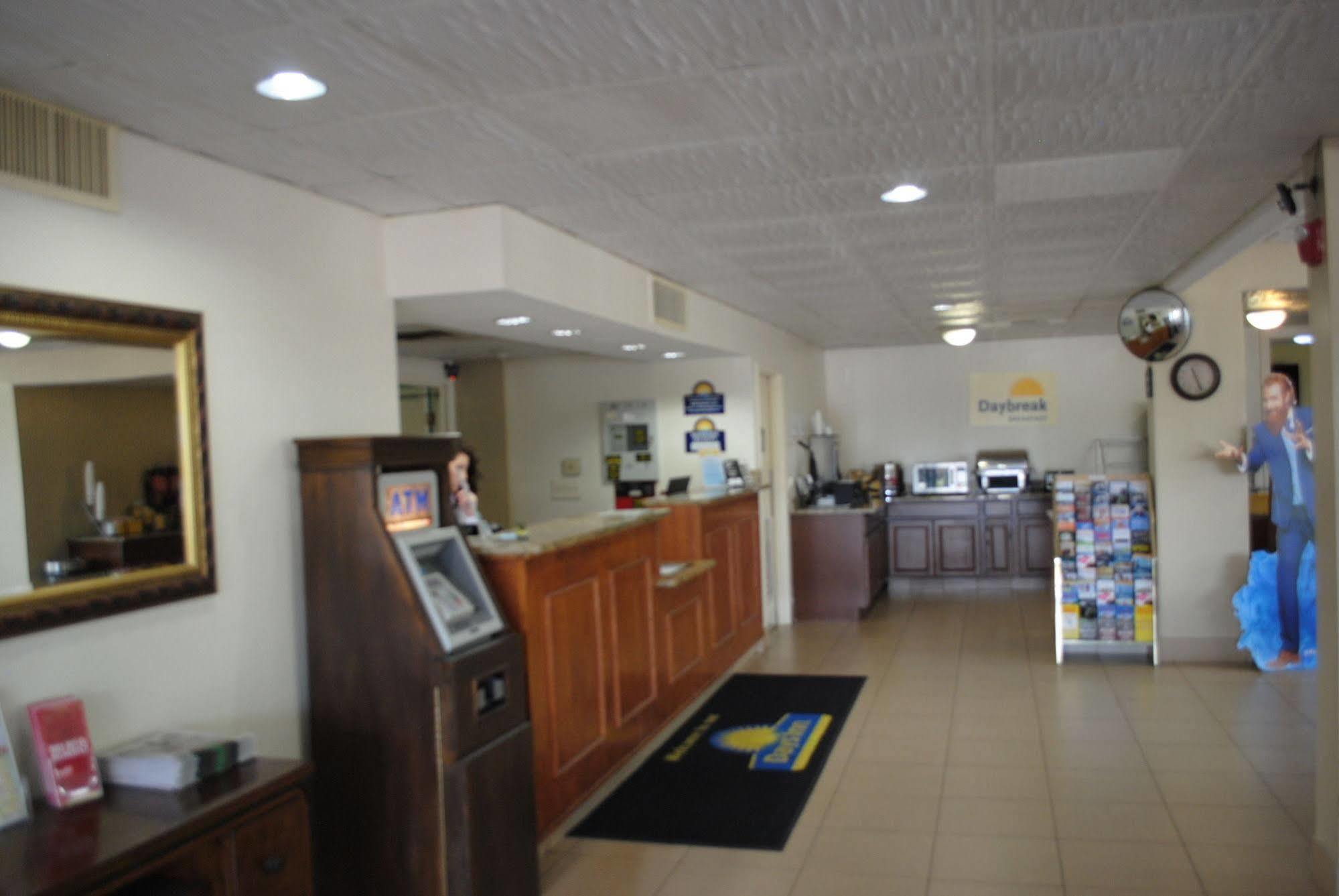 Days Inn By Wyndham Jacksonville Airport Bagian luar foto