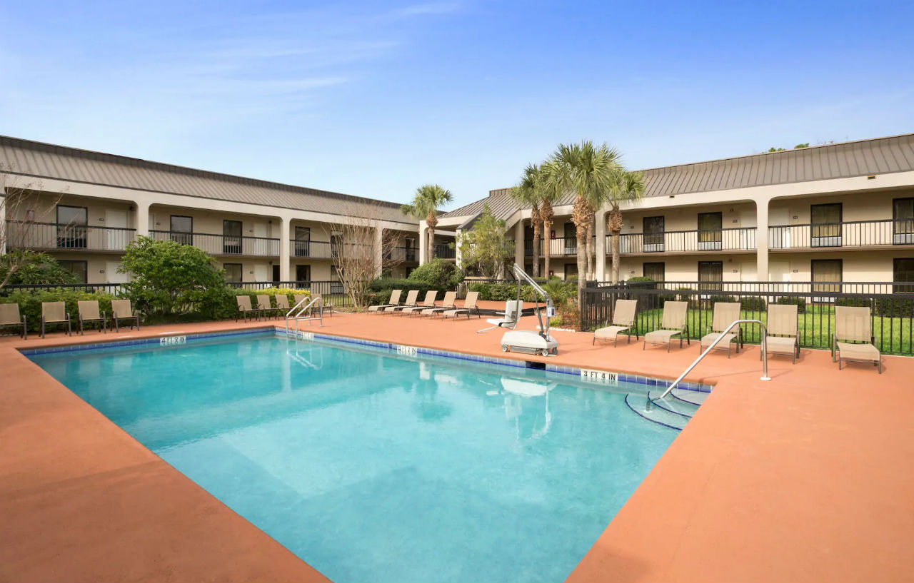 Days Inn By Wyndham Jacksonville Airport Bagian luar foto